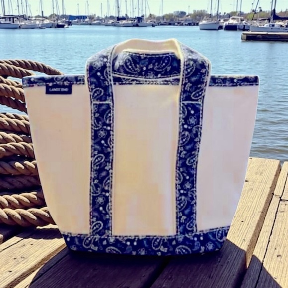 Lands’ End Small Open Top Canvas Tote Bag Cream with Periwinkle Blue Print Trim - Picture 1 of 12